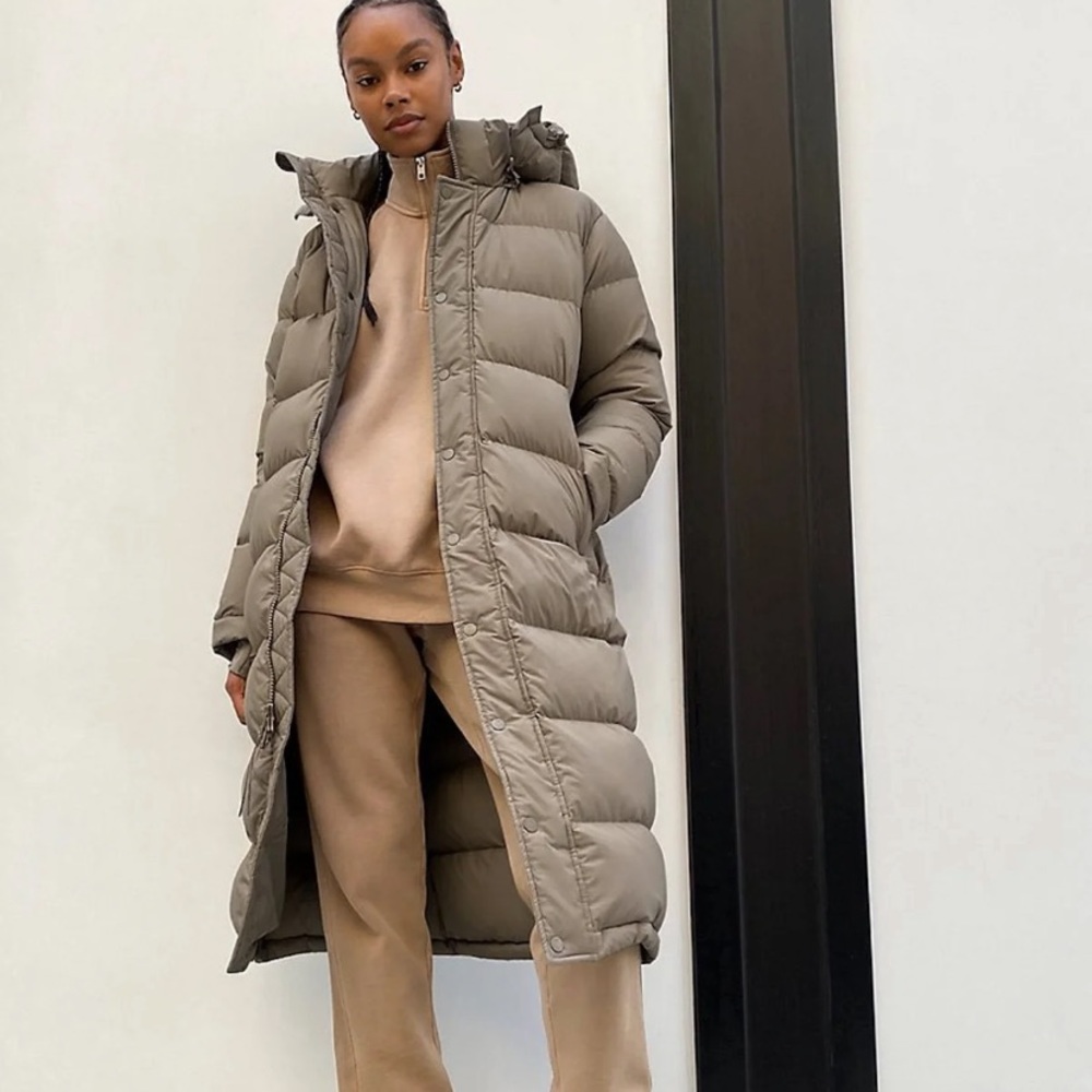 TNA The Super Puff™ Long Modern Taupe Matte